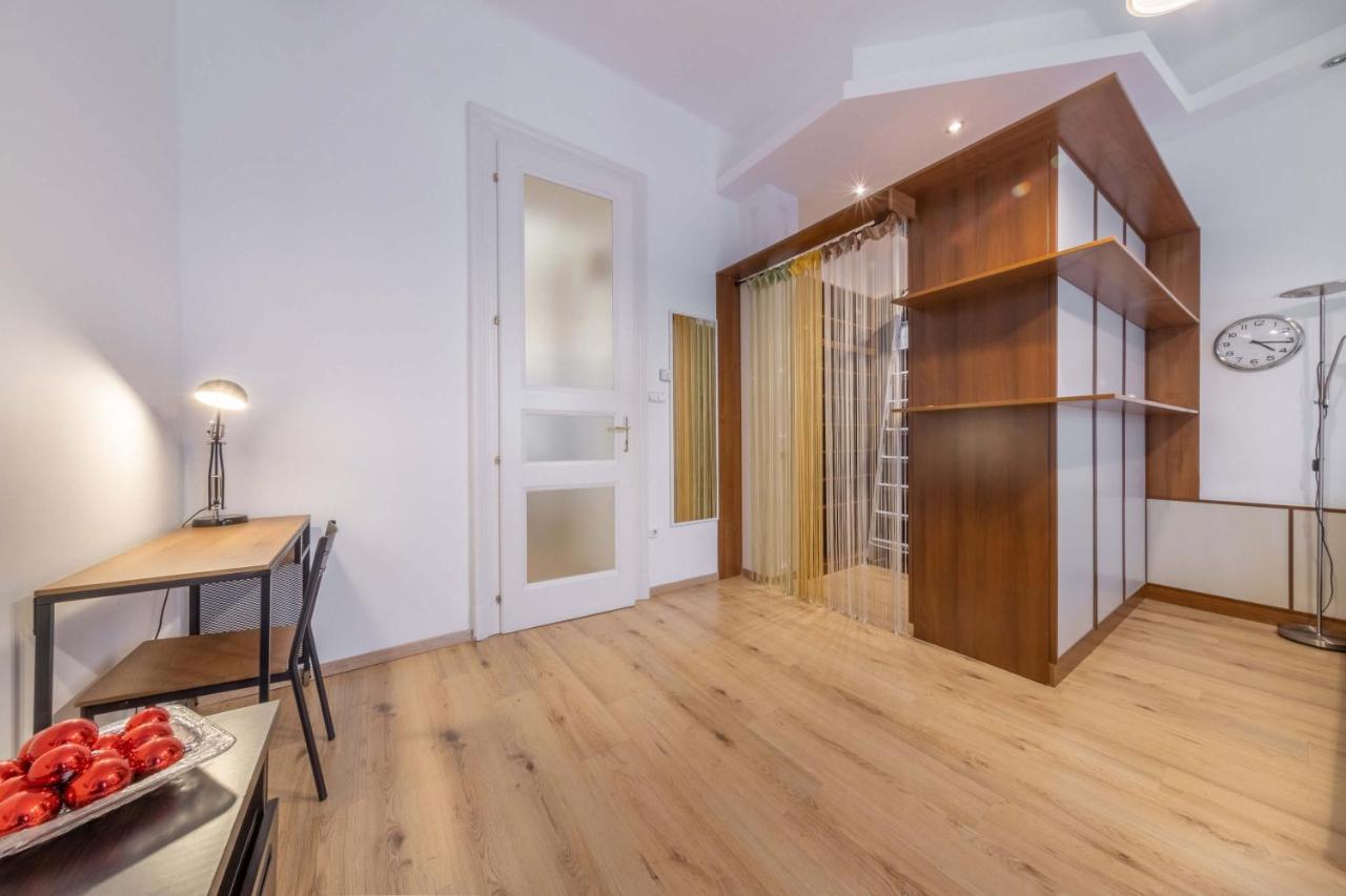 Anastasia 2 Bedrooms Apartment On Vaci Utca Budapest Kültér fotó